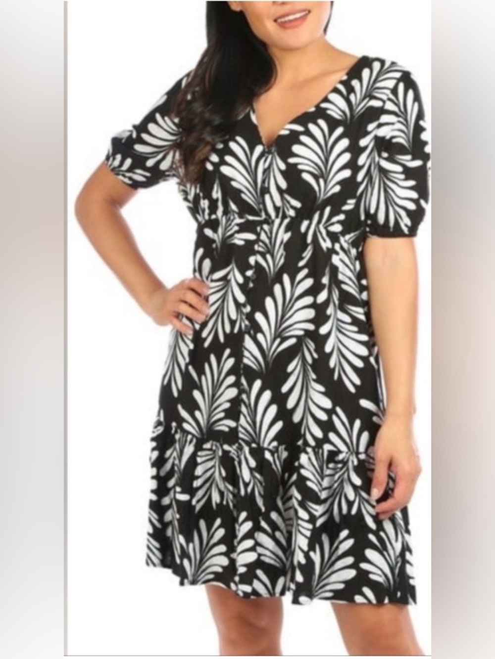 Ellen Tracy Black and White Floral Print V-Neck Dress